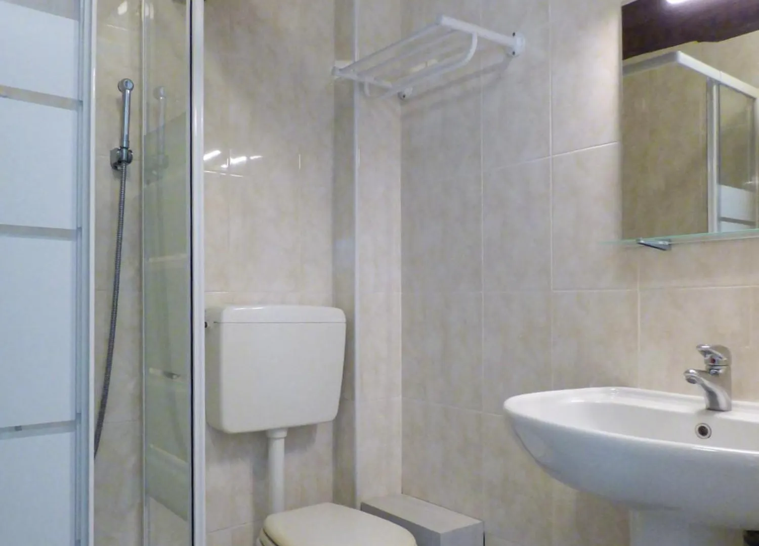 Villa Divona - 1 Bedroom Apartment, Pool & Beach 5Min Away Cannes Apartment