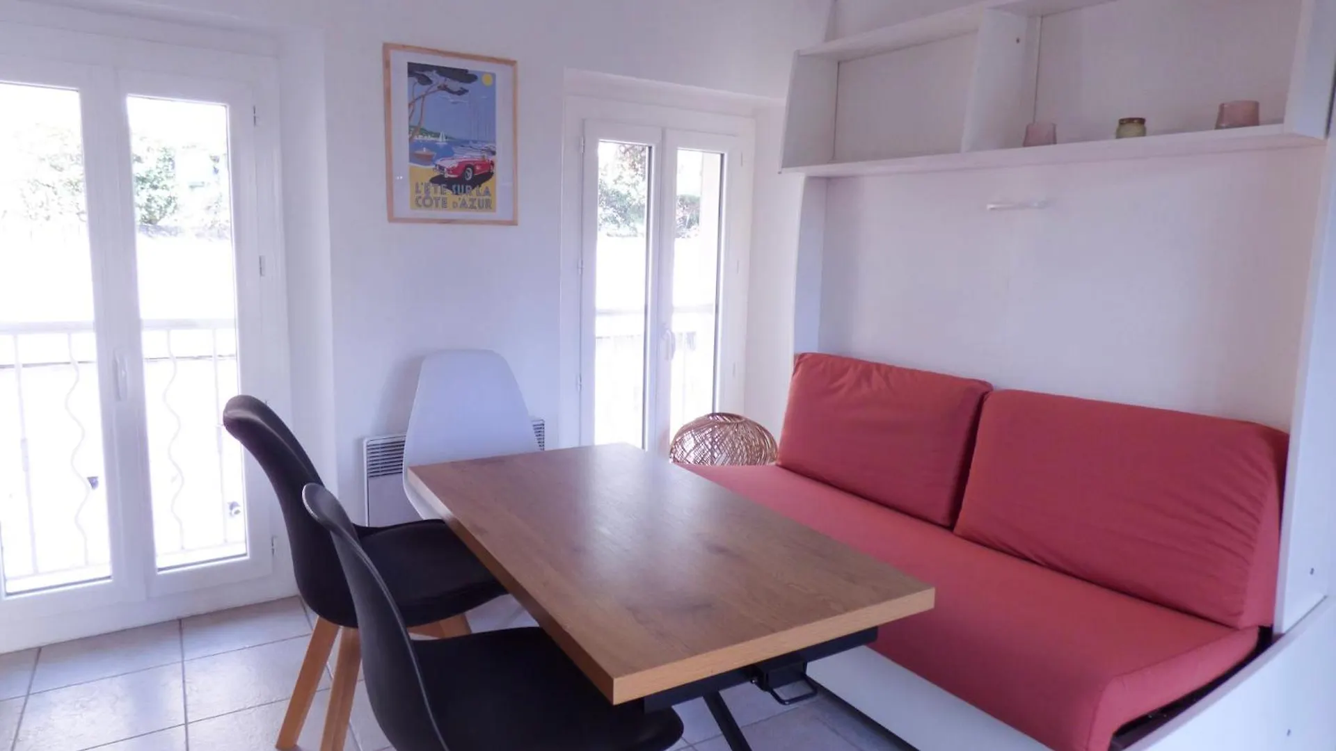 Apartment Villa Divona - 1 Bedroom Apartment, Pool & Beach 5Min Away Cannes